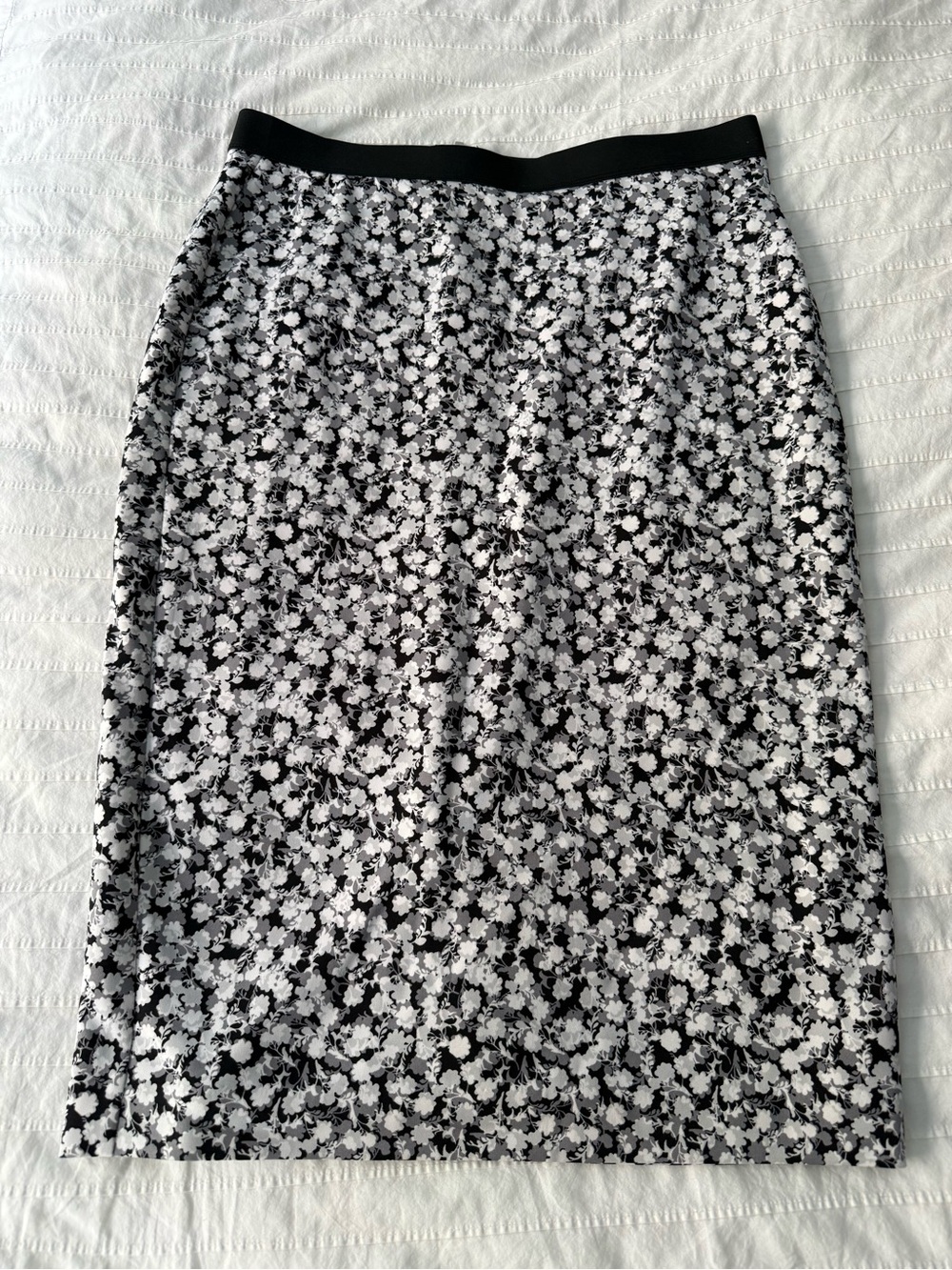 Alfani Black & White Floral Straight Pencil Skirt